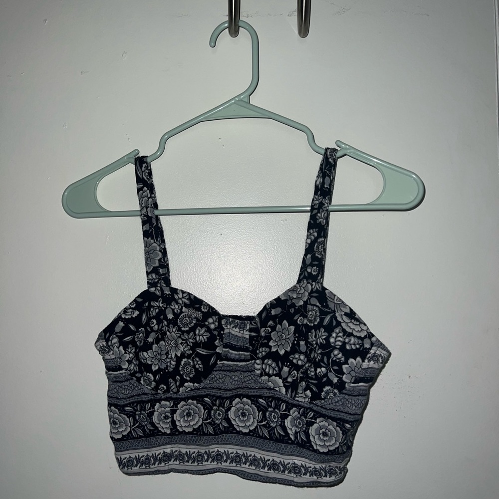 American eagle crop top